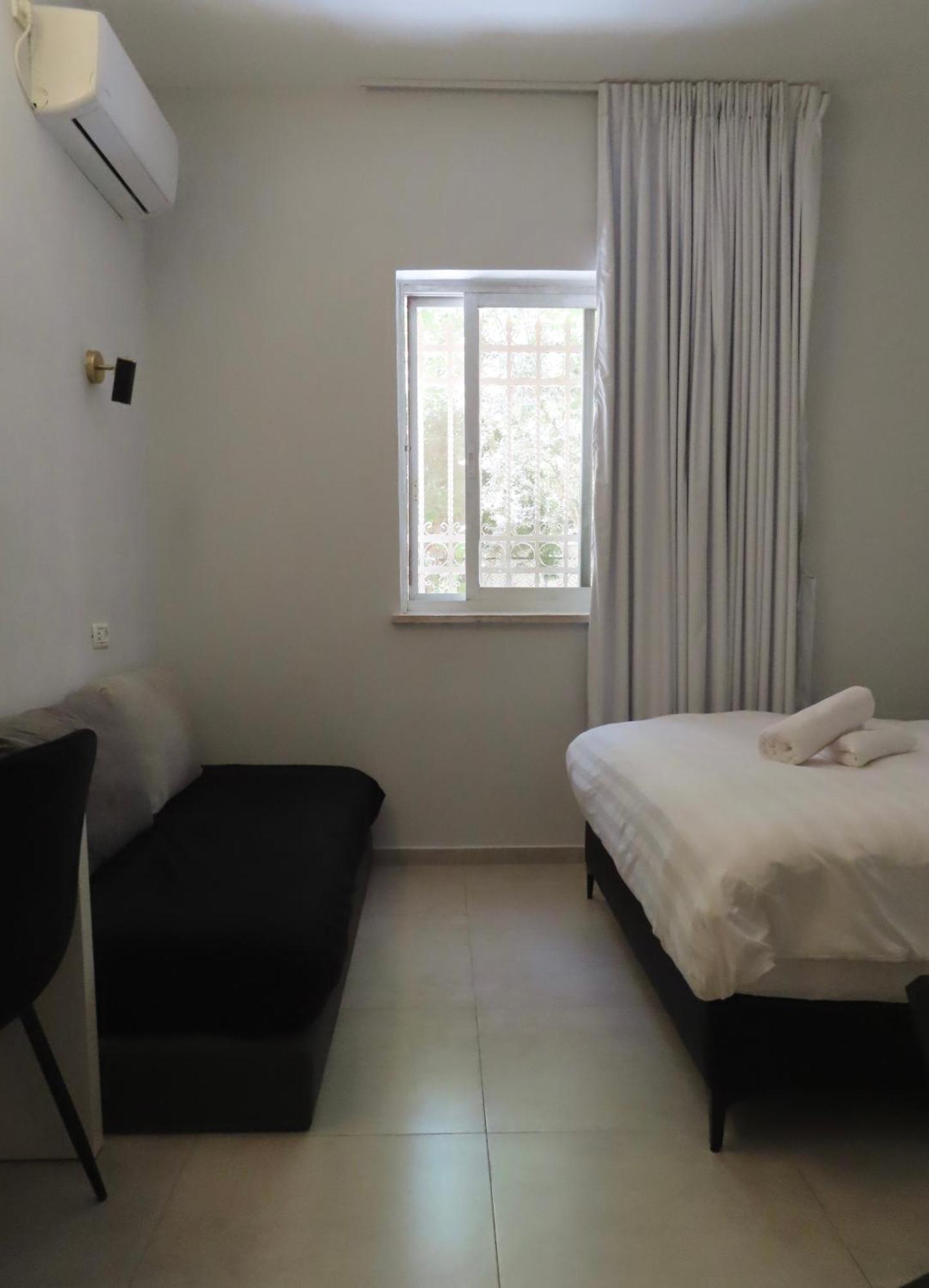 White Moon Inn Иерусалим Номер фото